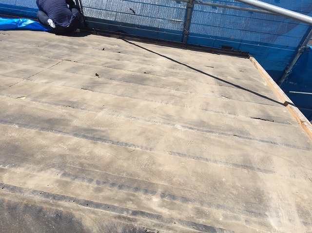 セメント瓦と瓦桟撤去完了